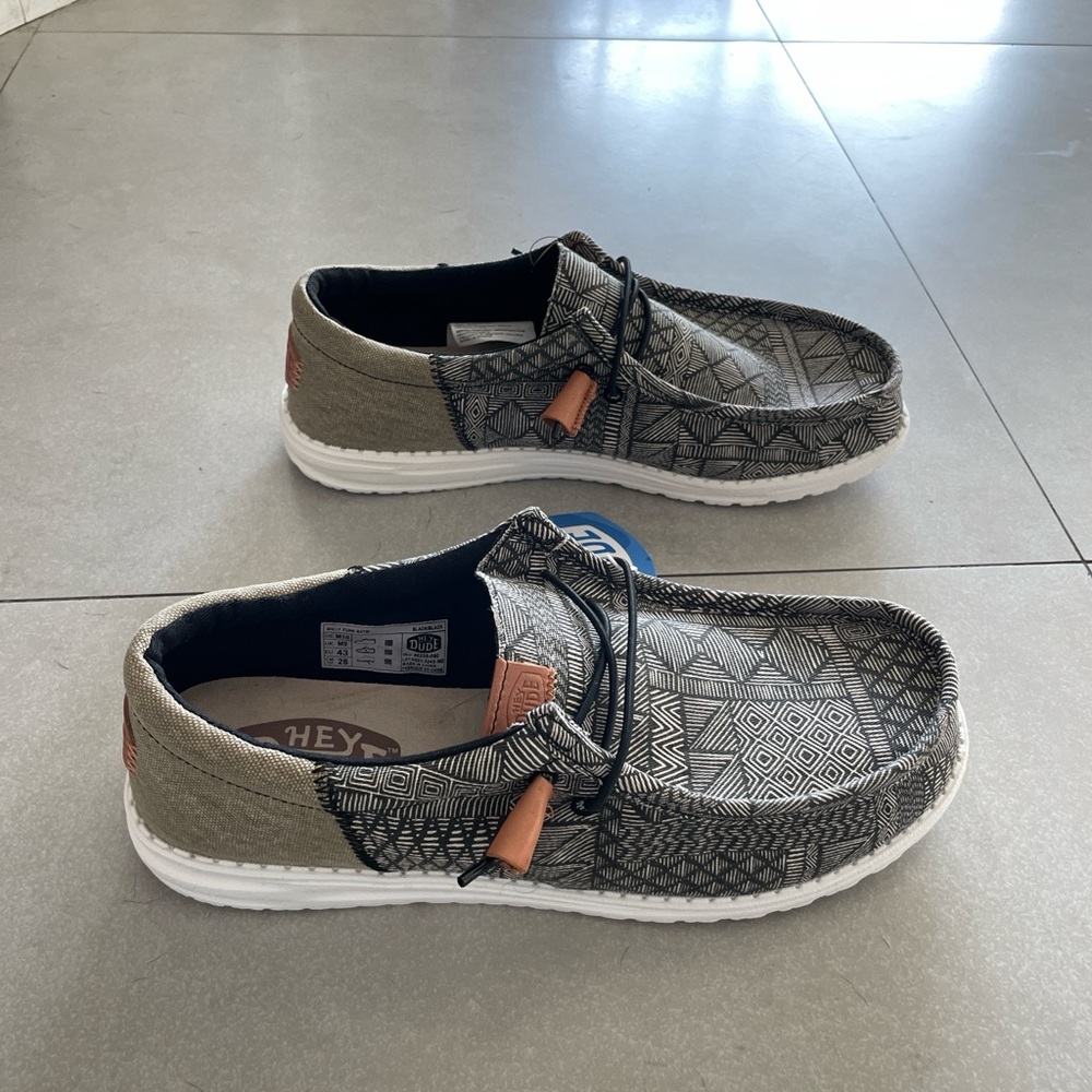 hey dude loafers